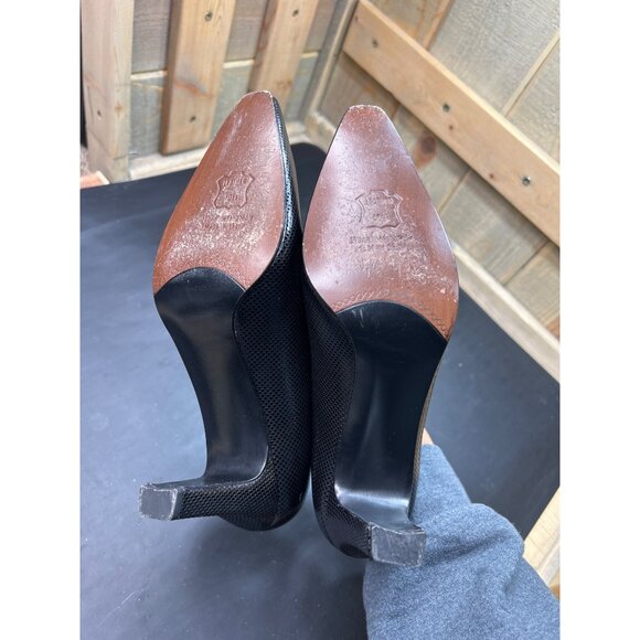 Stuart Weitzman Black Perforated Leather Pointed-Toe Pumps Size 7 B - Picture 8 of 9